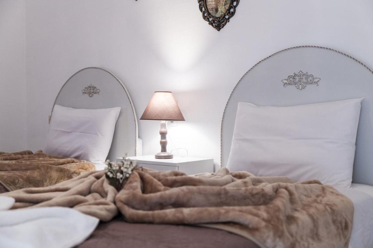 Chryso Apartment 카밀라리 외부 사진
